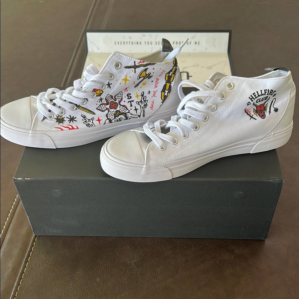 White High-Top Sneakers with Graphic Design